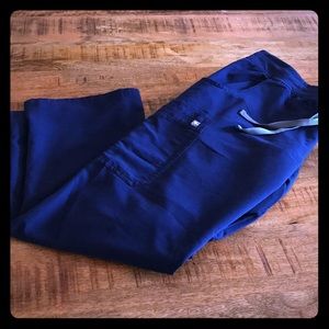 FIGS Kade Cargo Scrub Pants- Petite Large- Navy